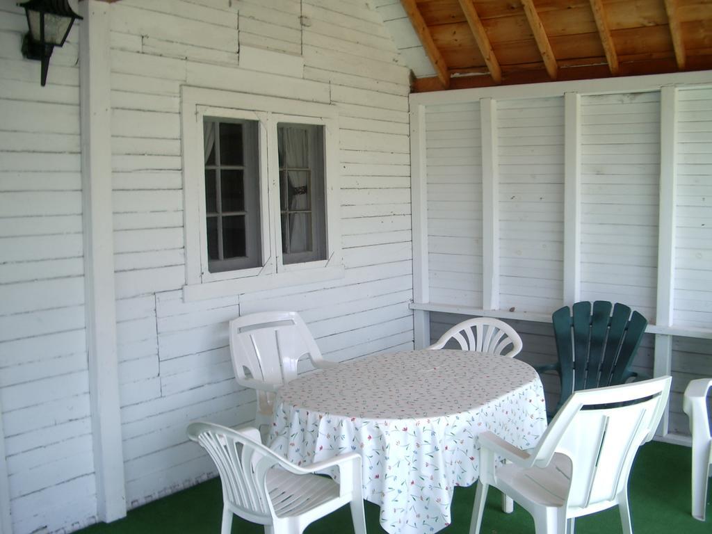 Birch Cliff Lodge On Baptiste Lake Highland Grove Quarto foto