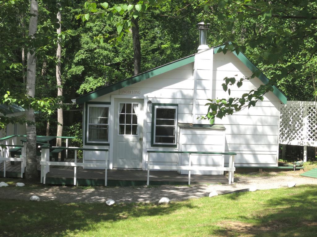 Birch Cliff Lodge On Baptiste Lake Highland Grove Quarto foto