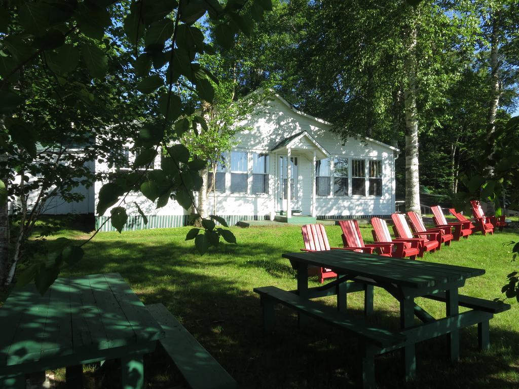 Birch Cliff Lodge On Baptiste Lake Highland Grove Exterior foto