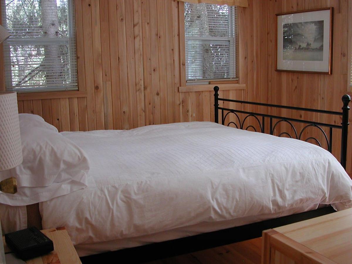 Birch Cliff Lodge On Baptiste Lake Highland Grove Exterior foto